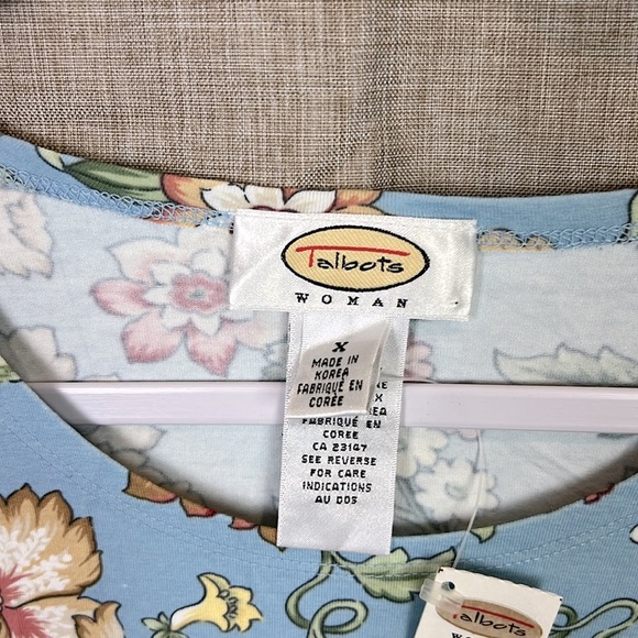 Talbots New Woman’s Size X  Floral Print Short Sleeve Stretchy Top - Picture 3 of 6